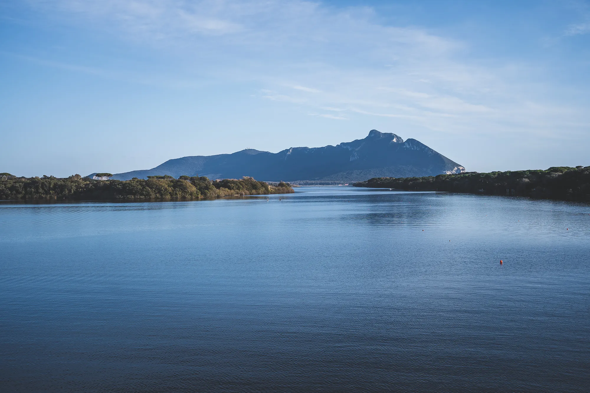 Nell'immagine il paesaggio di Sabaudia e del Circeo.